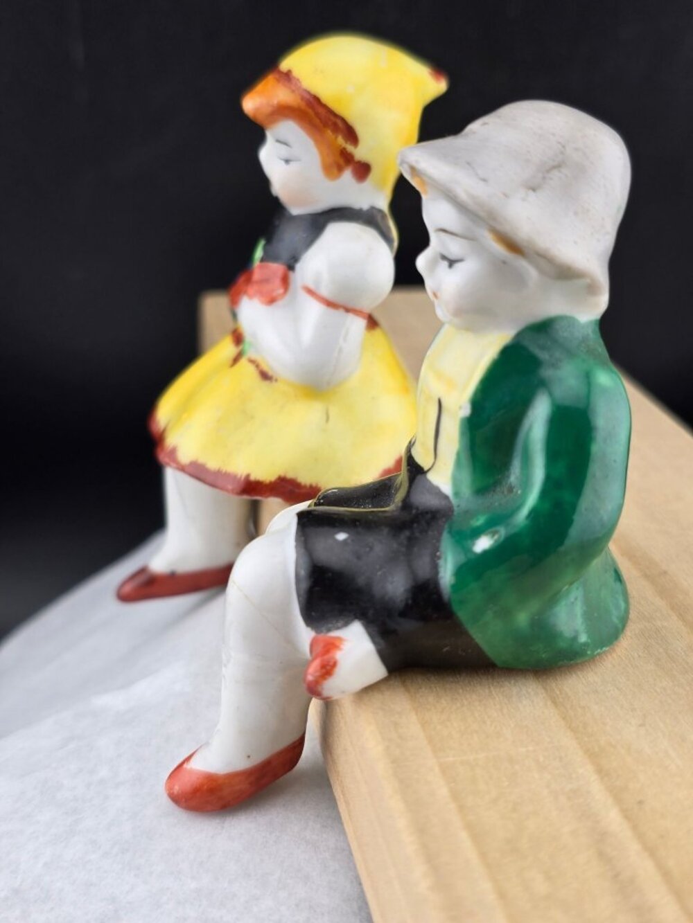 Vintage Porcelain Boy & Girl Shelf Sitter Figures Occupied Japan - Picture 7 of 15